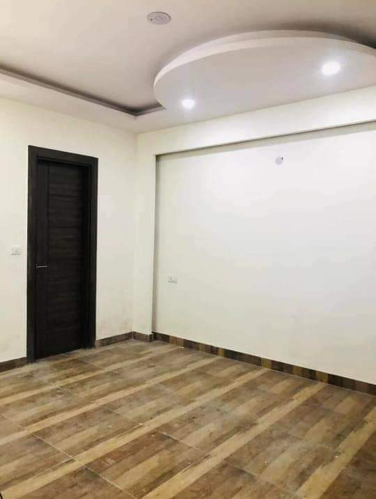 Modular 4BHK Flat FOR SALE in FARIDABAD, HR, Delhi-57