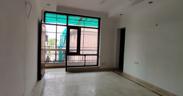 Third Floor with Terrace in GK1 South Delhi, New Delhi - 8