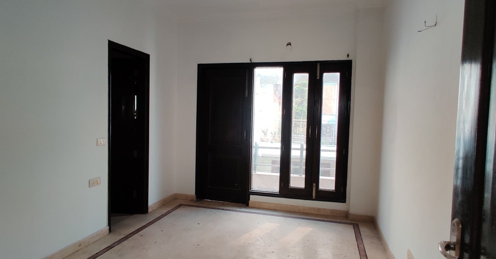 Third Floor with Terrace in GK1 South Delhi, New Delhi - 8