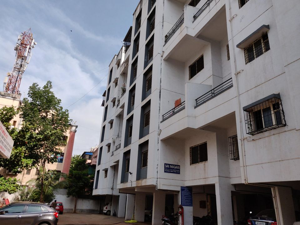 A furnished, spacious 1 BHK flat with East facing balcony in CHINCHWAD, MH in Pune - 28