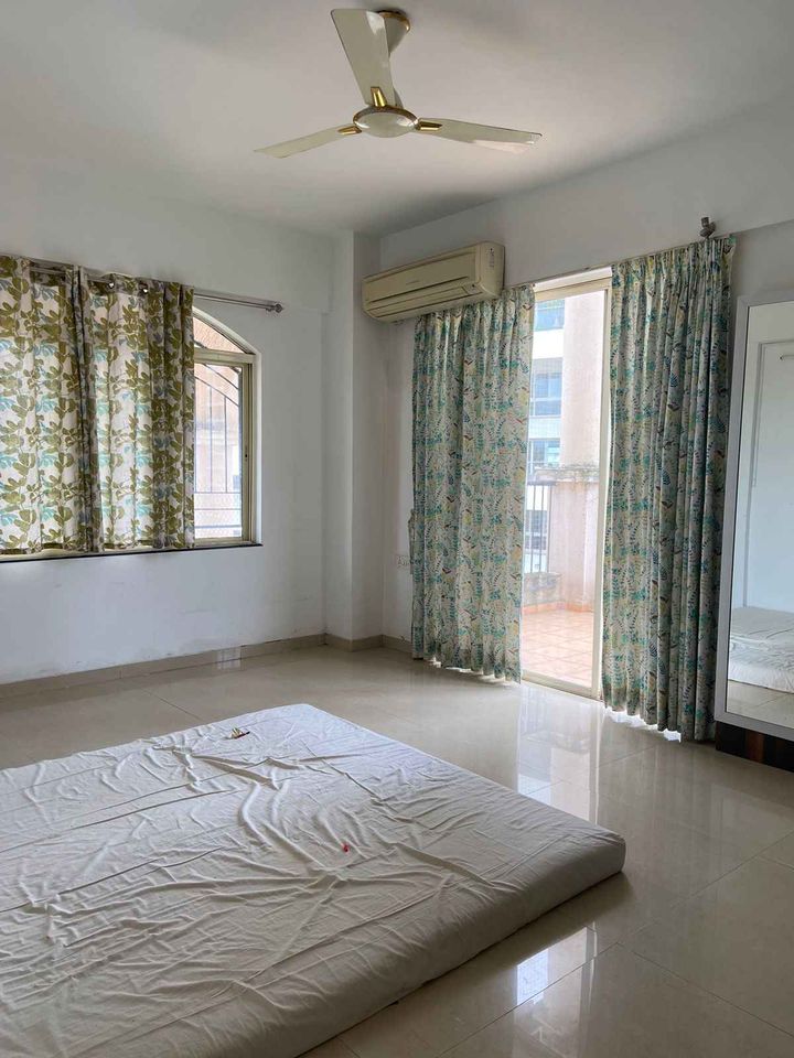 Available 3 Bhk Penthouse in Gold Coast in Pune - 16