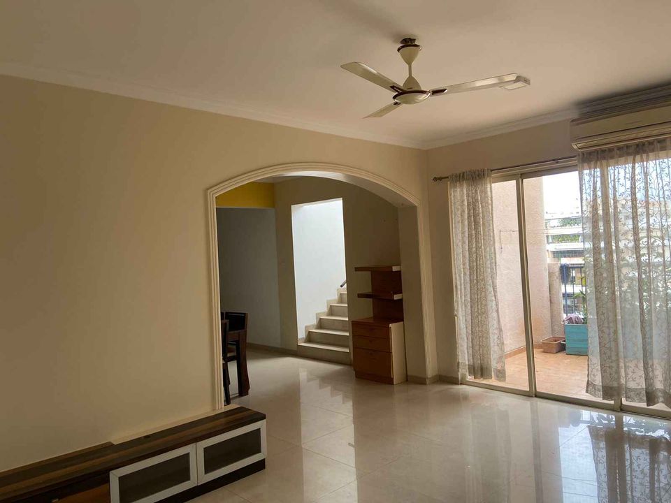 Available 3 Bhk Penthouse in Gold Coast in Pune - 16