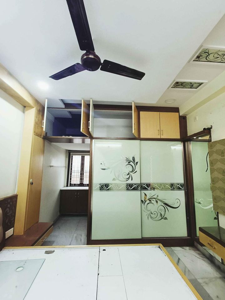 Deluxe flat for sale At Vasavi Colony near Astalaxmi temple in Hyderabad TS - 11