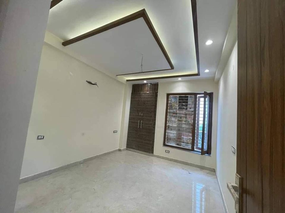 BEAUTIFUL APARTMENT FOR SALE in FARIDABAD, HR, Delhi-38