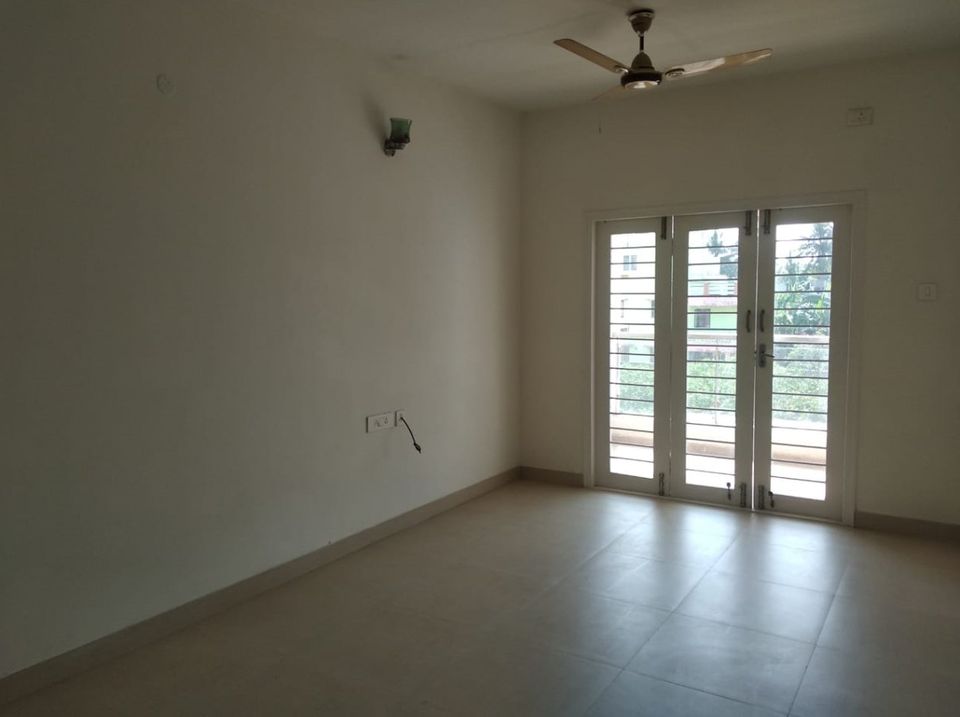 Excellent Spacious 3113 SqFt DUPLEX 3 BHK INDIPENDENT VILLA FOR SALE in CHENNAI, TN, Chennai-80