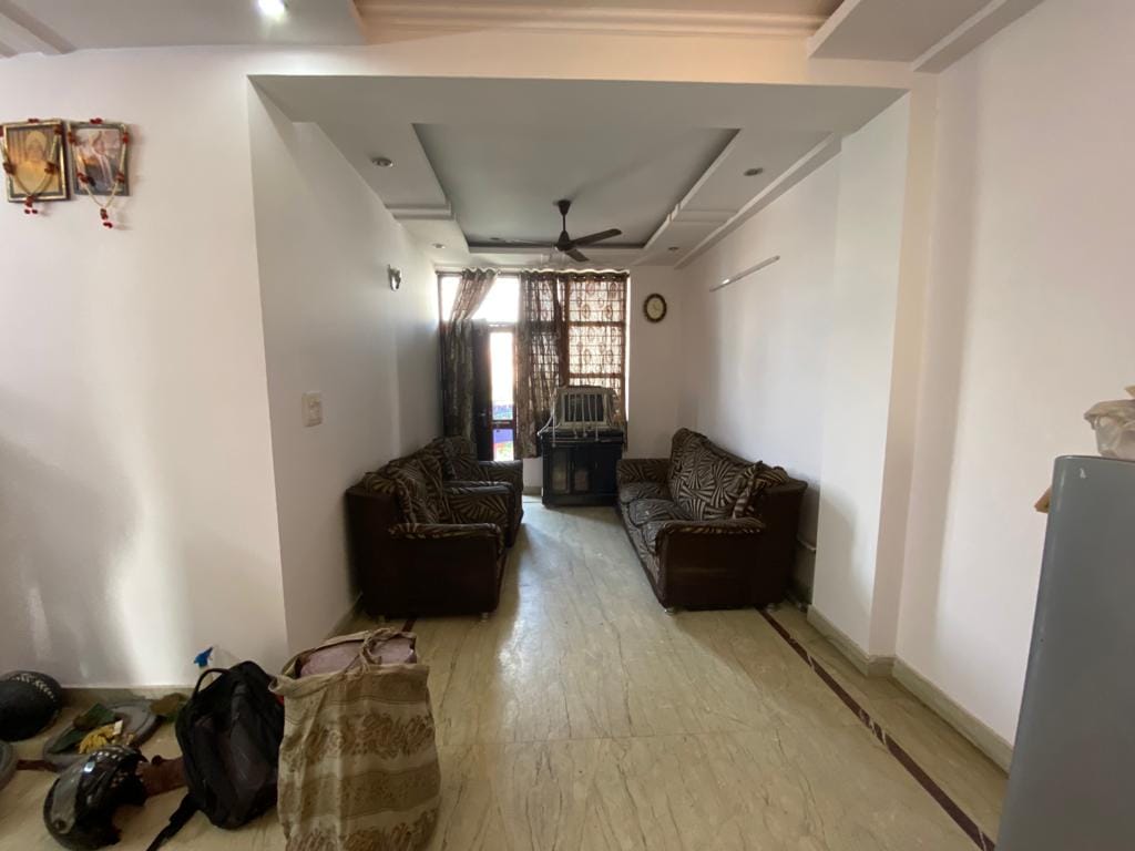 Without lift building 2 bhk flat in New Delhi - 17