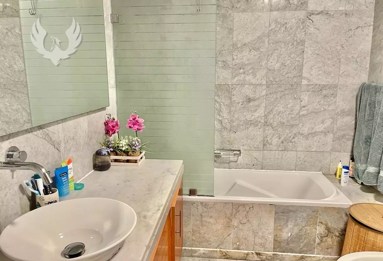 High Floor/ Largest Layout / Big Balcony IN MADINA TOWER, LAKE ELUCIO - 8664778