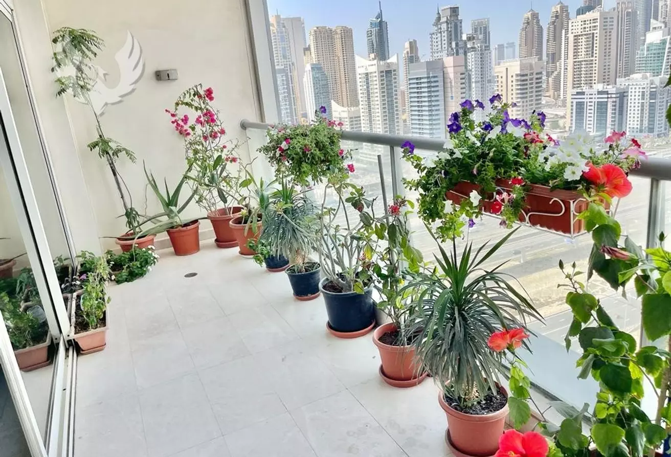 High Floor/ Largest Layout / Big Balcony IN MADINA TOWER, LAKE ELUCIO - 8664778