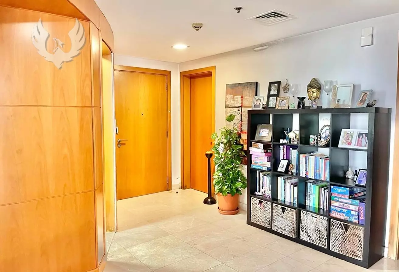 High Floor/ Largest Layout / Big Balcony IN MADINA TOWER, LAKE ELUCIO - 8664778