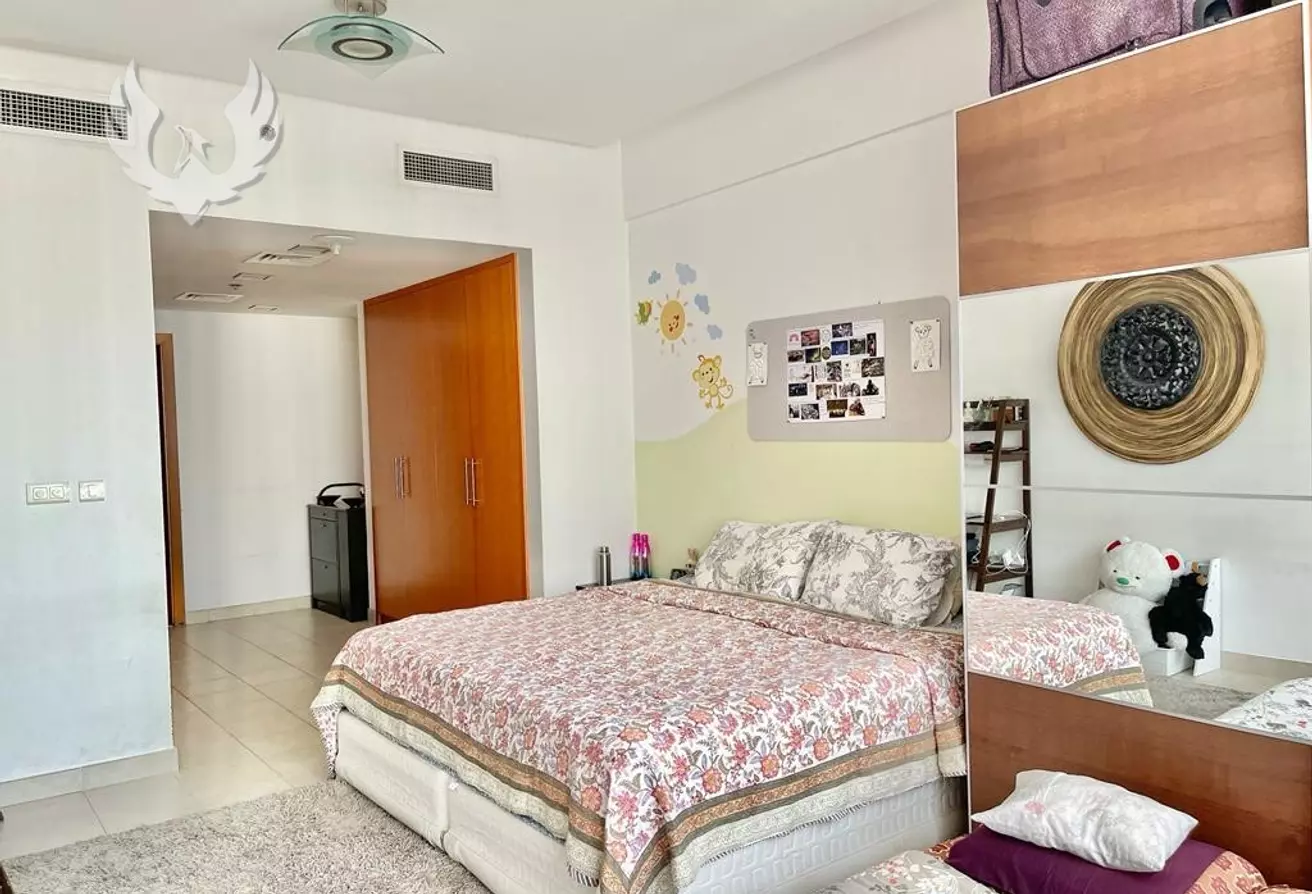 High Floor/ Largest Layout / Big Balcony IN MADINA TOWER, LAKE ELUCIO - 8664778