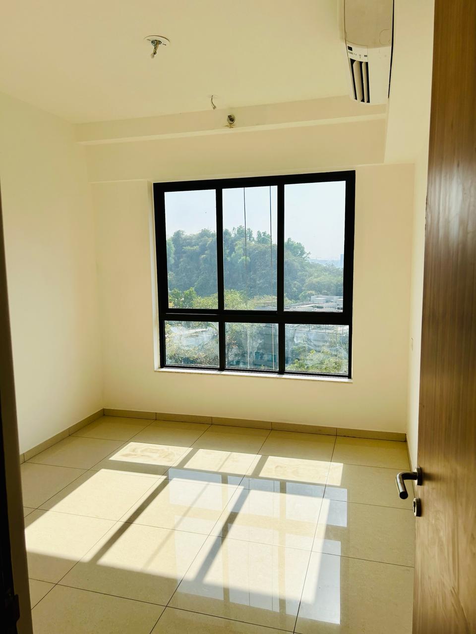 2 BHK Flat/Apartment for rent in Shapoorji pallonji vicinia chandivali, Mumbai