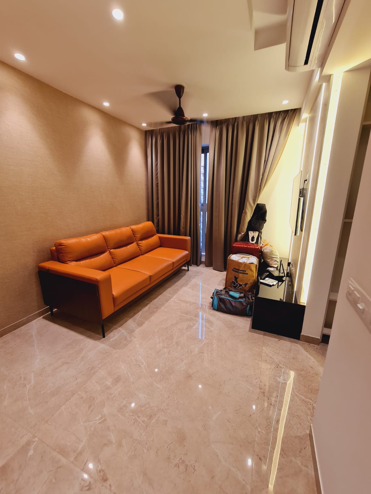 1 BHK Flat/Apartment for rent in Regent hill Hiranandani, Mumbai