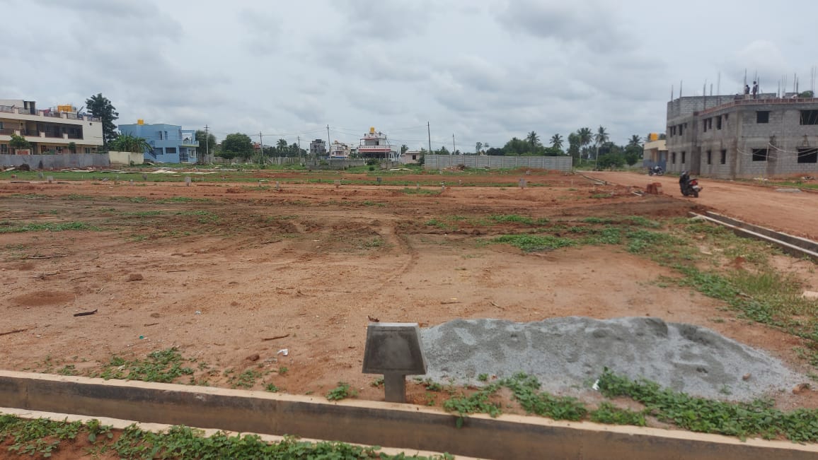 DC Convertion plot sale in KIABD Teck park